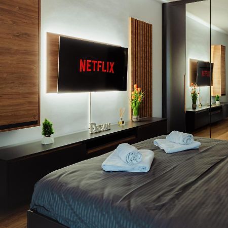 New Luxury City Center Studio Bucureşti Ngoại thất bức ảnh