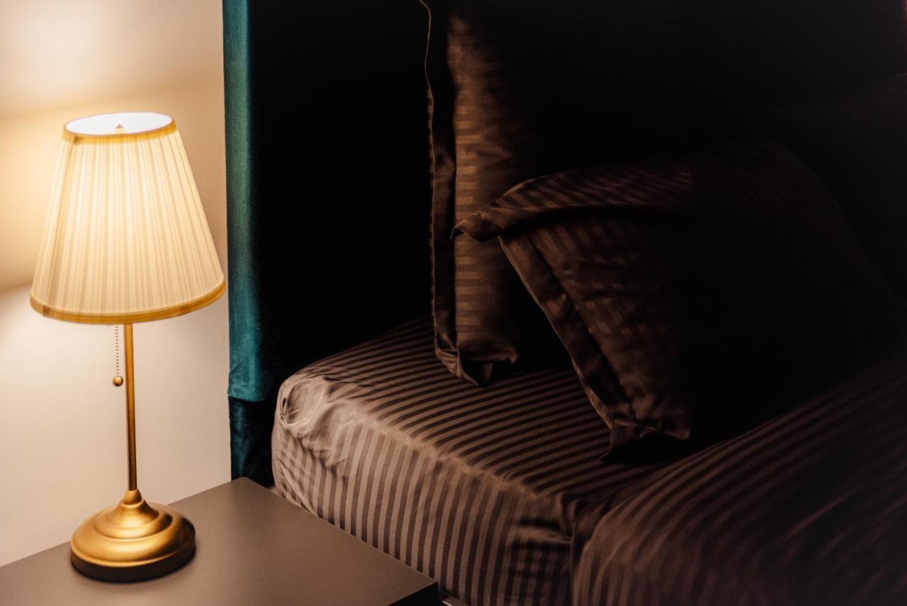 New Luxury City Center Studio Bucureşti Ngoại thất bức ảnh