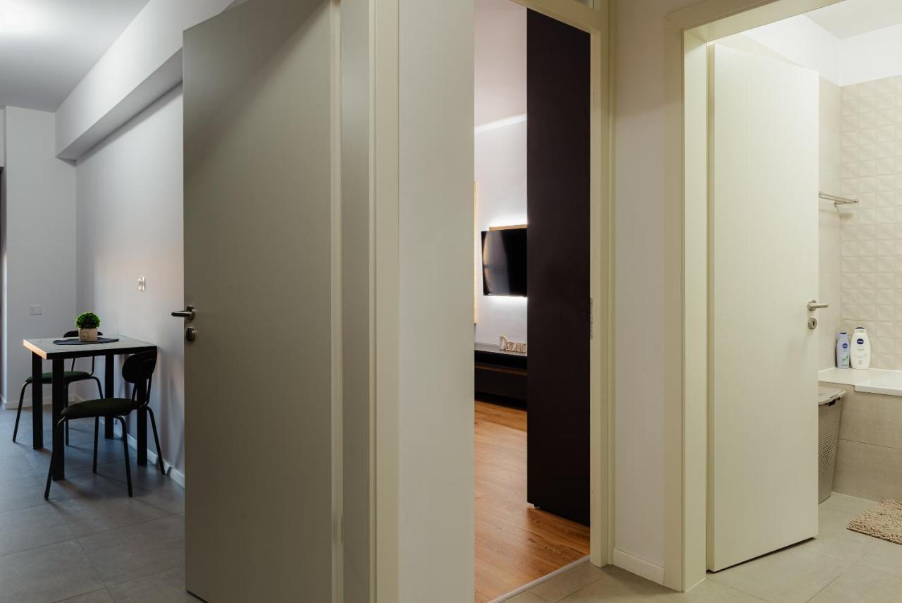 New Luxury City Center Studio Bucureşti Ngoại thất bức ảnh